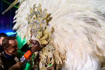 El diseñador teldense Nauzet Afonso vuela con éxito en el Carnaval capitalino (Foto TA)
